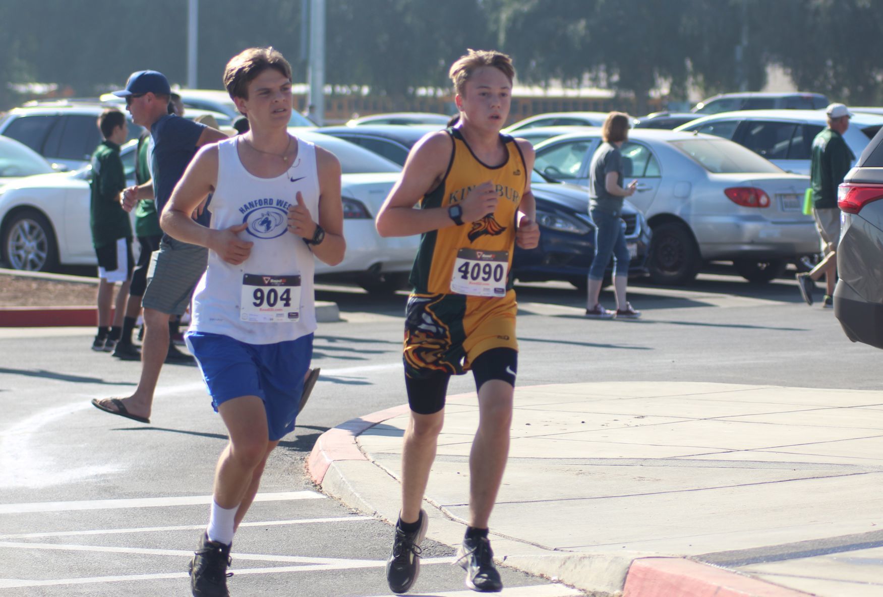 Kingsburg hosts cross country meet